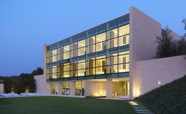 c-hotel-home